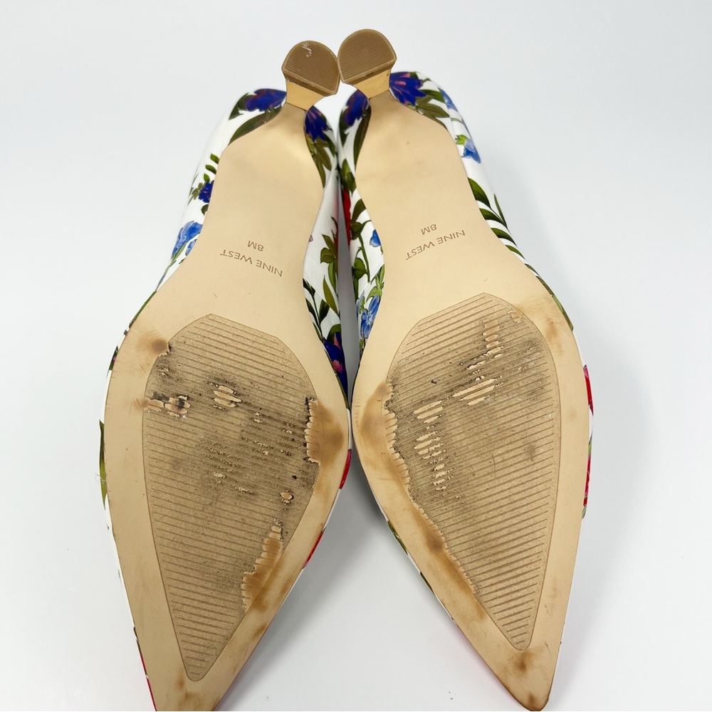 Nine West Ariella Floral Pumps
Size 8 - Picture 5 of 7
